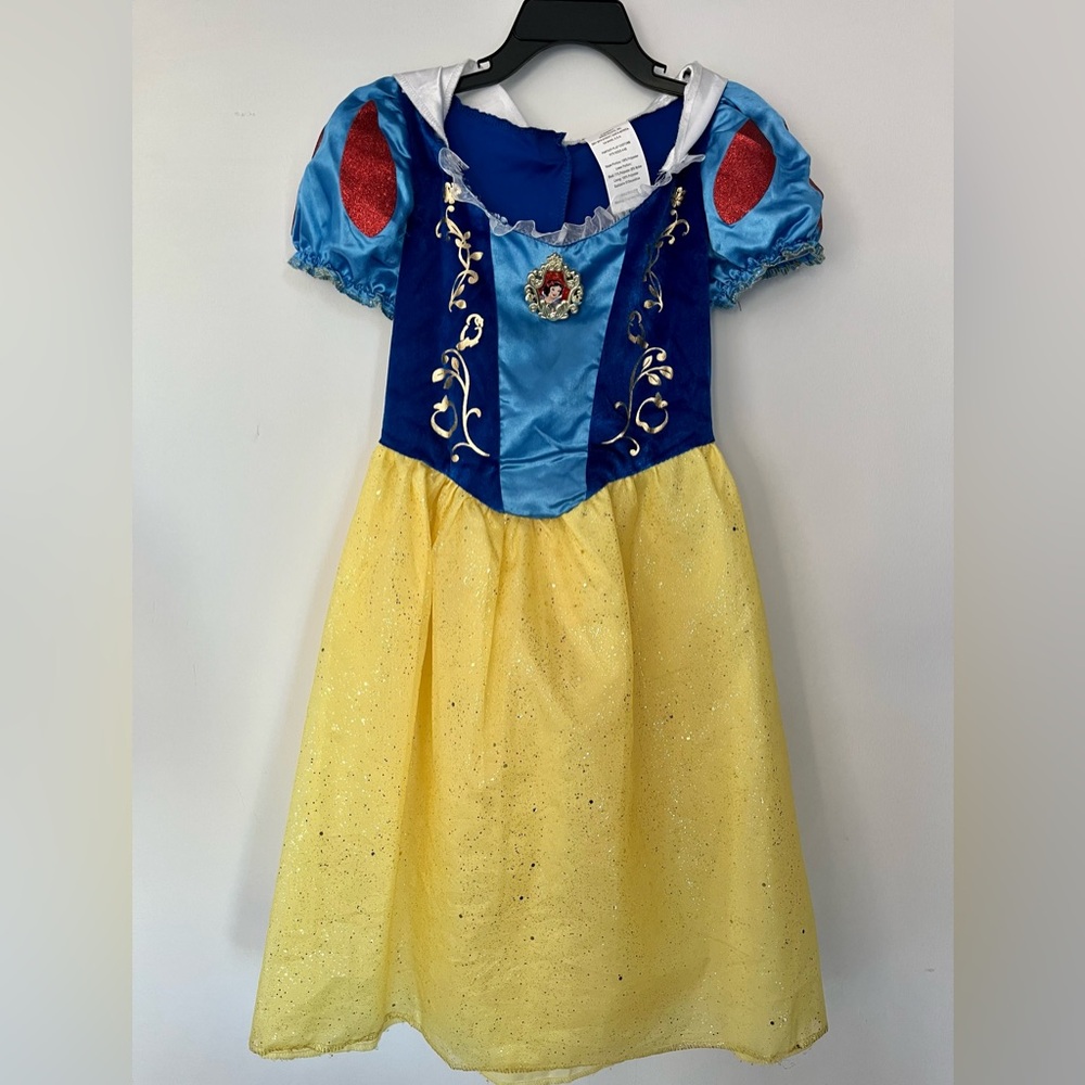 Snow White costume (Disney)